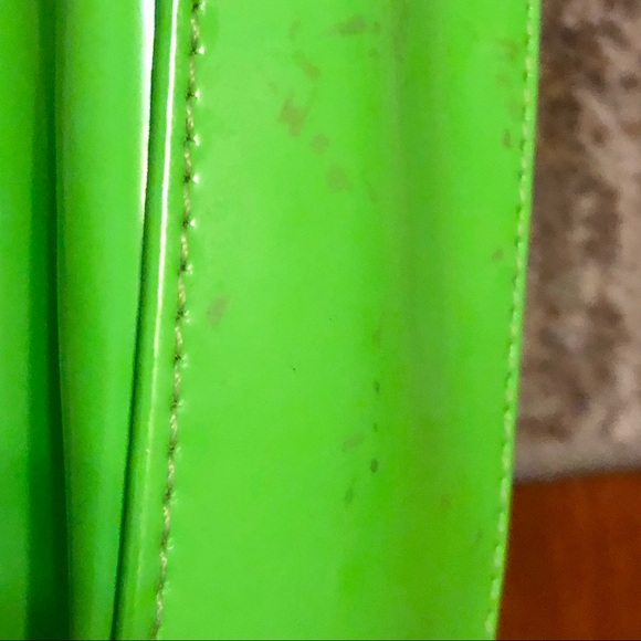 Guess Neon Green Patent Leather Shoulder Bag - Picture 6 of 8